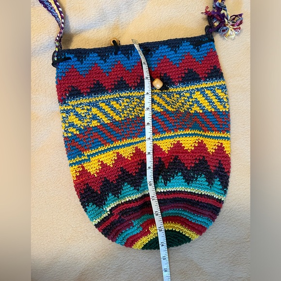 Hand woven bag from Belize. - Picture 2 of 5